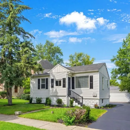 Great Location! Beautiful Home Near Downtown Westmont