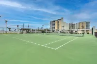 Luxury Waterfront  Condo with Breathtaking Sunsets and Marina Views