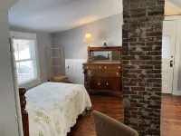 Cottage type private house in quiet neighborhood