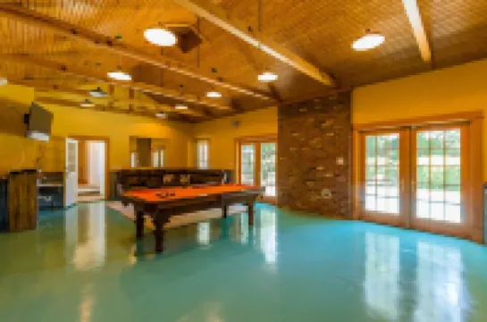 Pinehurst Village Vacation House w/ private pool 8) beds