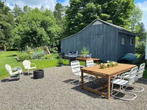 A Country Getaway in Upstate NY, Surrounded by Art and Nature.