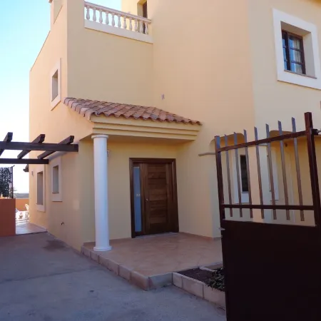 Spacious Family Villa, Private Heated Swimming Pool & Superfast Fibre Internet