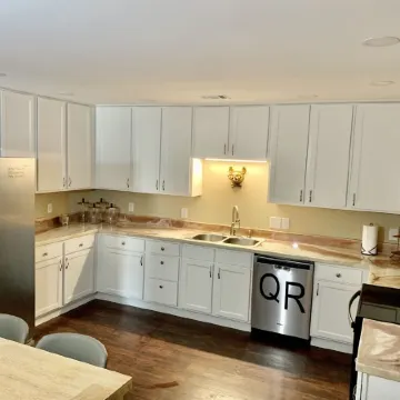 Quincy Ranch ~ Pet Friendly 3 bedroom 2 bath home