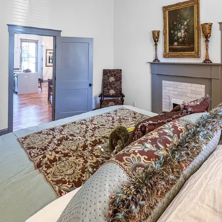 Luxury  getaway, Where the Vampire Diaries was filmed. Hollywood of the South!