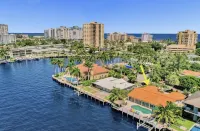 Views-Views-Views!  Intracoastal Waterfront Property Walking distance to Beach