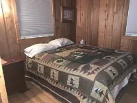 Harbor Springs 2 Bedroom Cottage Close to Boyne Highlands & Nubs Nob Hotels in Pleasantview Township