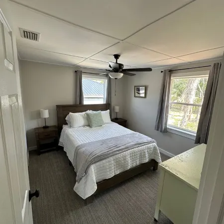 Waterfront home in Crystal River w/private dock and kayaks