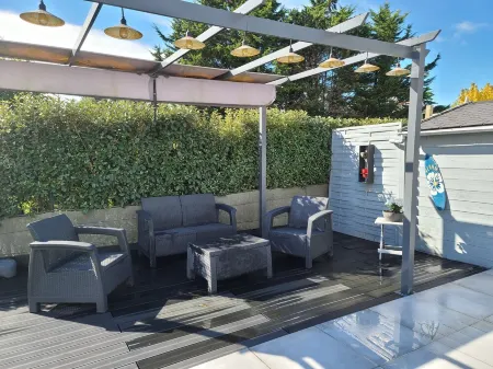 Family house, walking distance to the beach, near St Malo