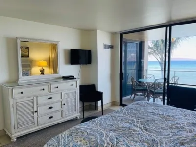 Luxurious Ocean Front Unit!!!; Inquire about specials from 4/21 - 6/25
