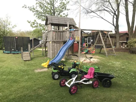 Family-friendly vacation home for up to 6 people Отели в г. Эшеде