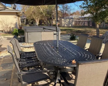 MAC House - Newly Renovated - With Backyard Spa Hotels in McPherson