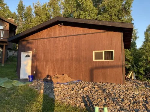 Quiet, private, 1 bedroom, studio in great part of town. Old recording studio!