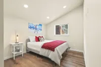 New Modern Cabin on the Tieton River