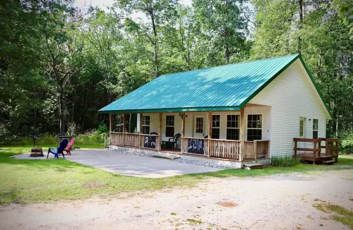 Beautifully Renovated Vintage Cabin in the Heart of Manistee National Forest