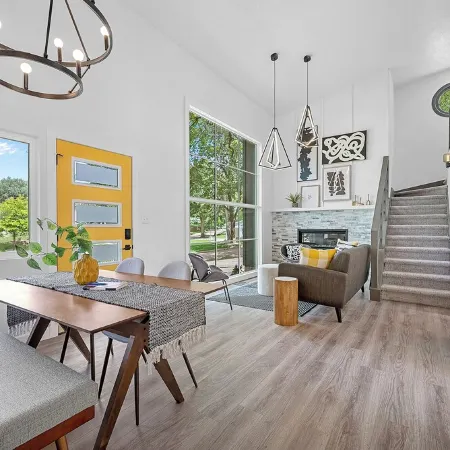 Jaw-dropping artistic mid-century modern home! Close to medical centers