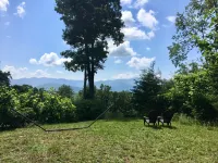 Breathtaking Mountain View, Close to Everything yet tucked away in the woods.