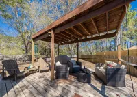Fully Fenced Backyard / Thoughtfully Stocked / Tons of Amenities