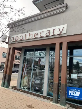 Luxury townhouse with Baldy Views, walk to town/River Run Lodge