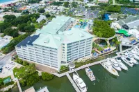2BR/2BT Water Park Condo (Includes 4 passes/ day - $100 value/day)
