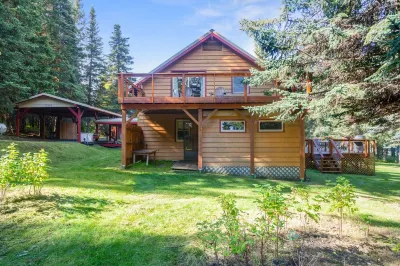 The River House - Private 1.6 acre Upper Kenai Riverfront Home - Cooper Landing
