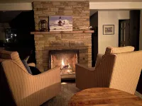 Friday Fowls Cottage - Sauna - Hot Tub - Fire Pit - Golf - Lake - Beach - Winery