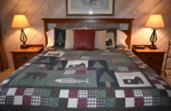 Beautiful Snowcreek 2 + Loft with Spectacular Mountain Views Very Well Reviewed