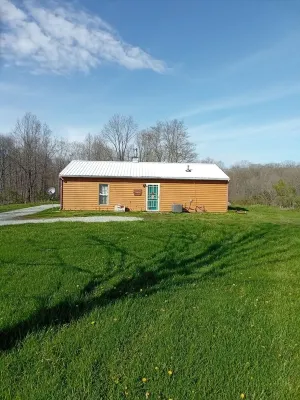 Secluded Cabin near hocking hills with hunting possibilities