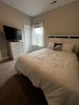 Pool Table, Cozy, Basketball hoop, Game console, loaded kitchen! Beautiful home