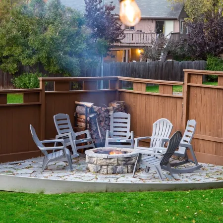 Quiet large home in South Anchorage to launch your Alaska Adventure!
