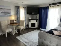Back to School Rates! 98! Book This Fully Decorated Studio on Taneycomo Lake!
