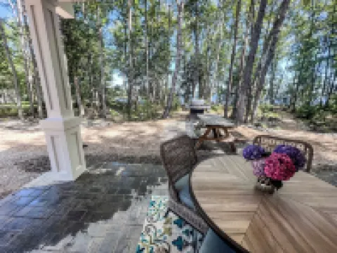 Charming Coastal Maine Cottage Overlooking Penobscot Bay!