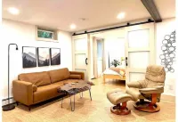 Great location, newly-finished, bright 1-bedroom