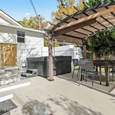 Historic Downtown Wake Forest Bungalow