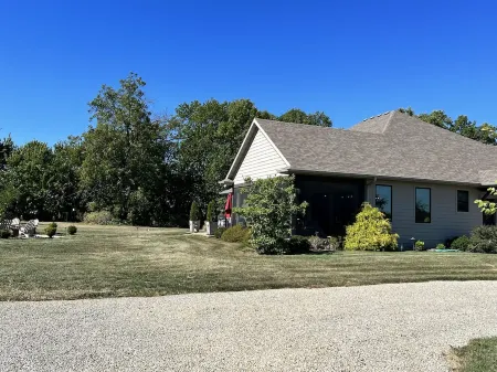 Two-House Private Country Retreat - 4 Bedrooms and 3.5 Baths