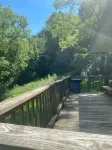 河畔溫馨小屋