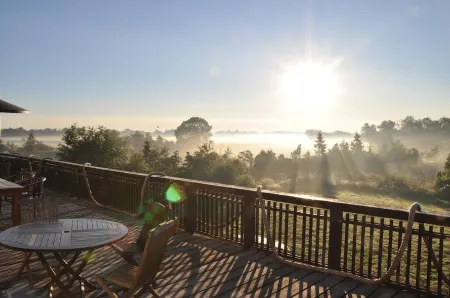 Bright, cheerful apartment with piano in the heart of East Friesland