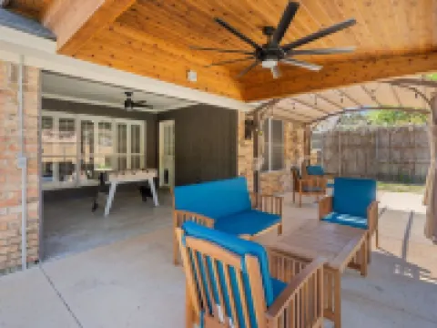 Keller Charm-Near Bear Creek Park & Stadiums,Pool Hotels in Keller