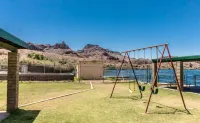 Brand New! 4-Bedroom Home with 70’ Driveway! Hotels near Colorado River