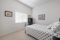 Downtown Dream: Modern Comfort Hotels in East End