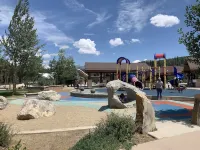 Perfect Location! - EV charger, downtown, shuttle, + private hot tub & garage! - Fitnessstudio
