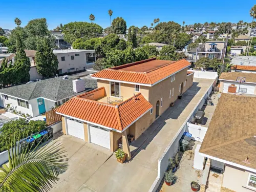 Newly Remodeled 2 Bedroom Near the Beach