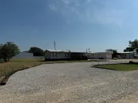 The Runaway Place @ O.H. Ivie - 2 minutes from Elm Creek Marina and boat ramps.