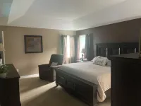 Beautiful Saratoga Springs home. Located near Saratoga Racetrack.