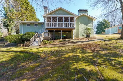 Much to Love Guest Favorite Evergreen Hideaway Waterfront Home w/ Dock. Pets ok