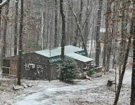 Gnome Hill Cottage - A Rustic Pet-Friendly Cottage in the Woods