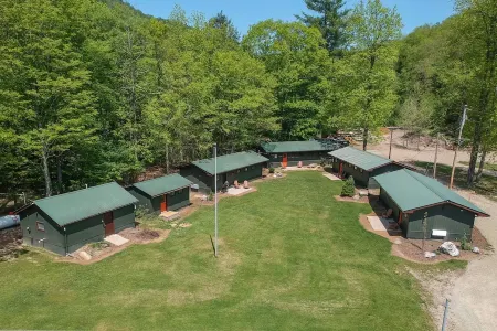 Deluxe Cabin F, Elk Creek Escape