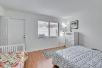 Spacious 1 bedroom, East Delray parking, W/D, BBQ