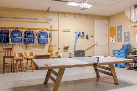 Luxurious Villa with Pool, Close to Sanibel Island