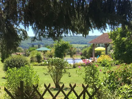 Cosy one bedroom Gite, with Pool. MADIRAN