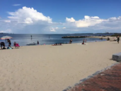 Private 2,000 Sq Ft Cottage in Historic Yorktown- w/ trolley access 約克鎮酒店